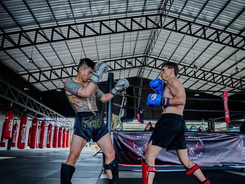 Sparring at Insee Muay Thai